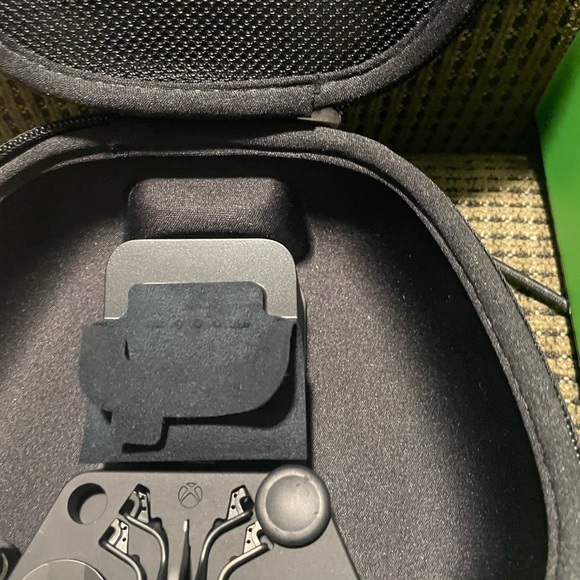 New - Picture 3 of 4